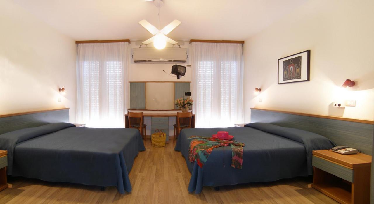 Hotel Bertha Fronte Mare リド・ディ・イエゾロ エクステリア 写真
