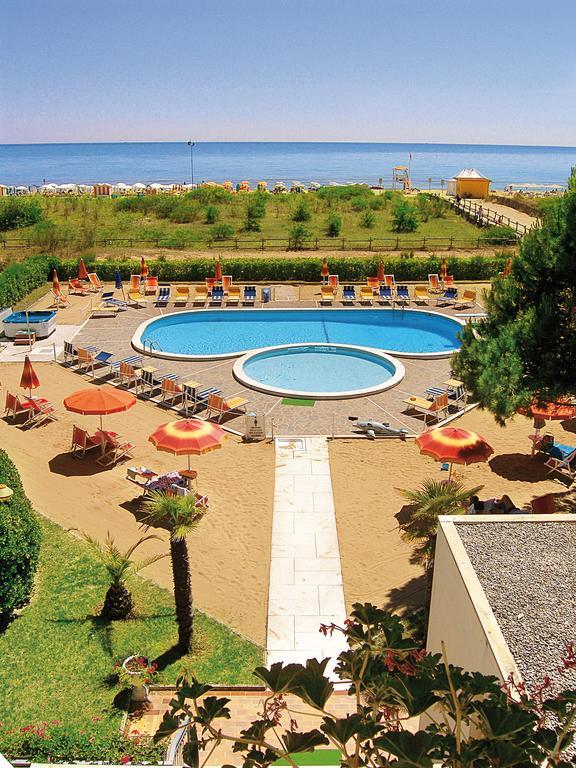 Hotel Bertha Fronte Mare リド・ディ・イエゾロ エクステリア 写真