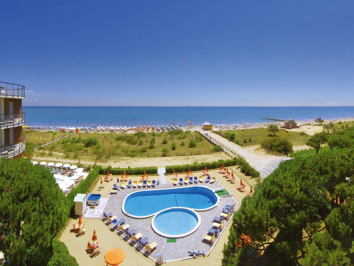 Hotel Bertha Fronte Mare リド・ディ・イエゾロ エクステリア 写真