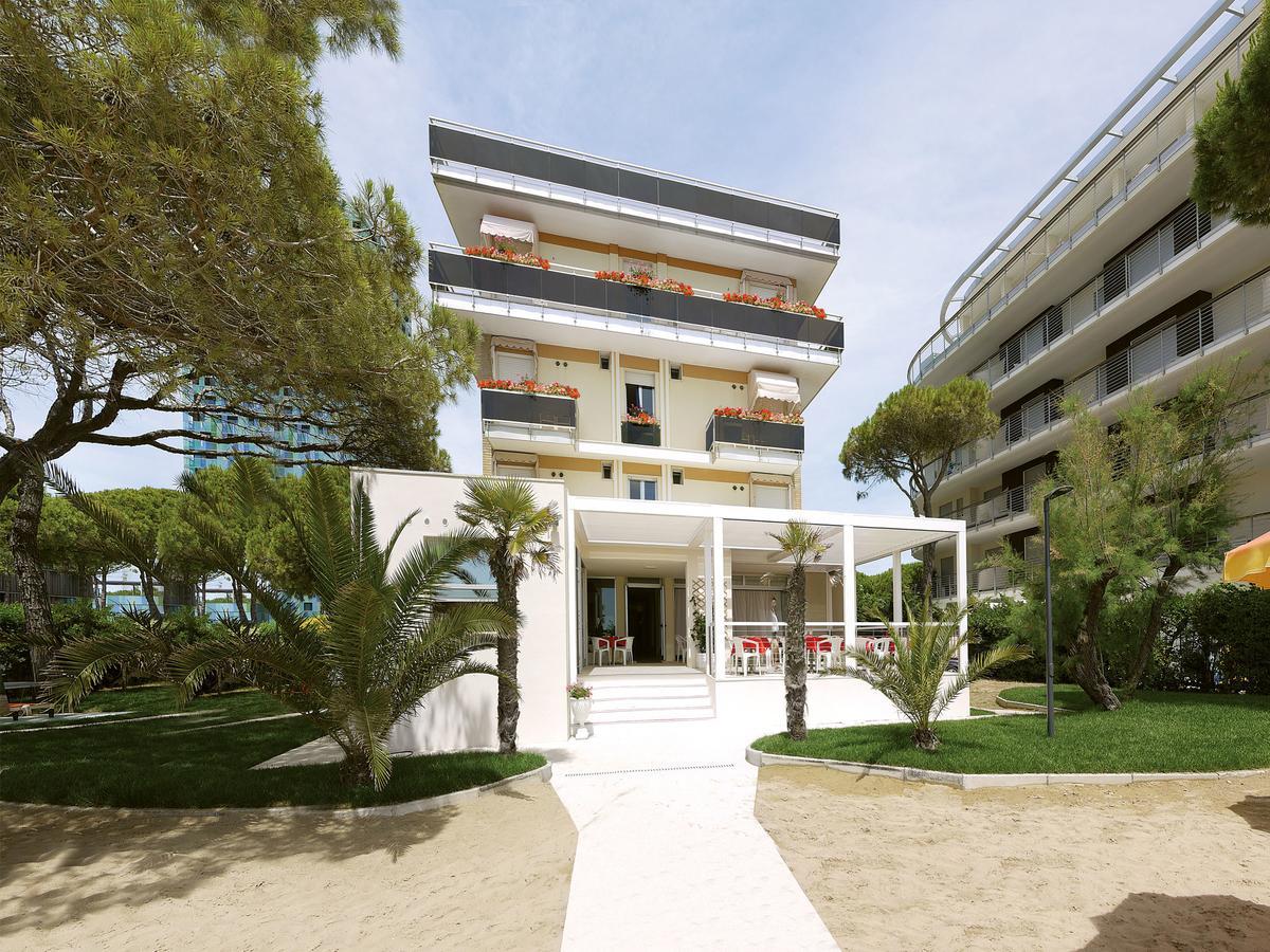 Hotel Bertha Fronte Mare リド・ディ・イエゾロ エクステリア 写真