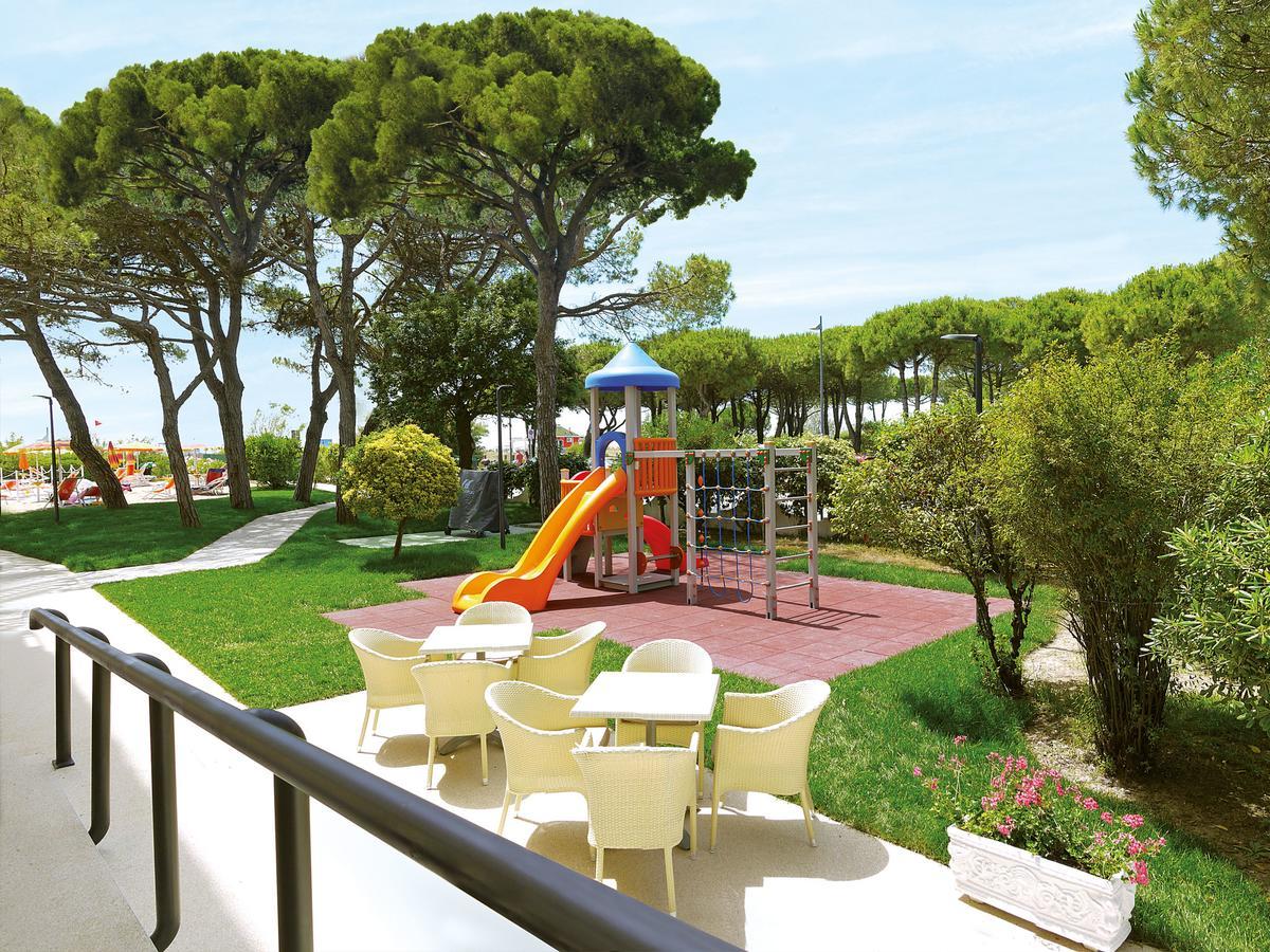 Hotel Bertha Fronte Mare リド・ディ・イエゾロ エクステリア 写真