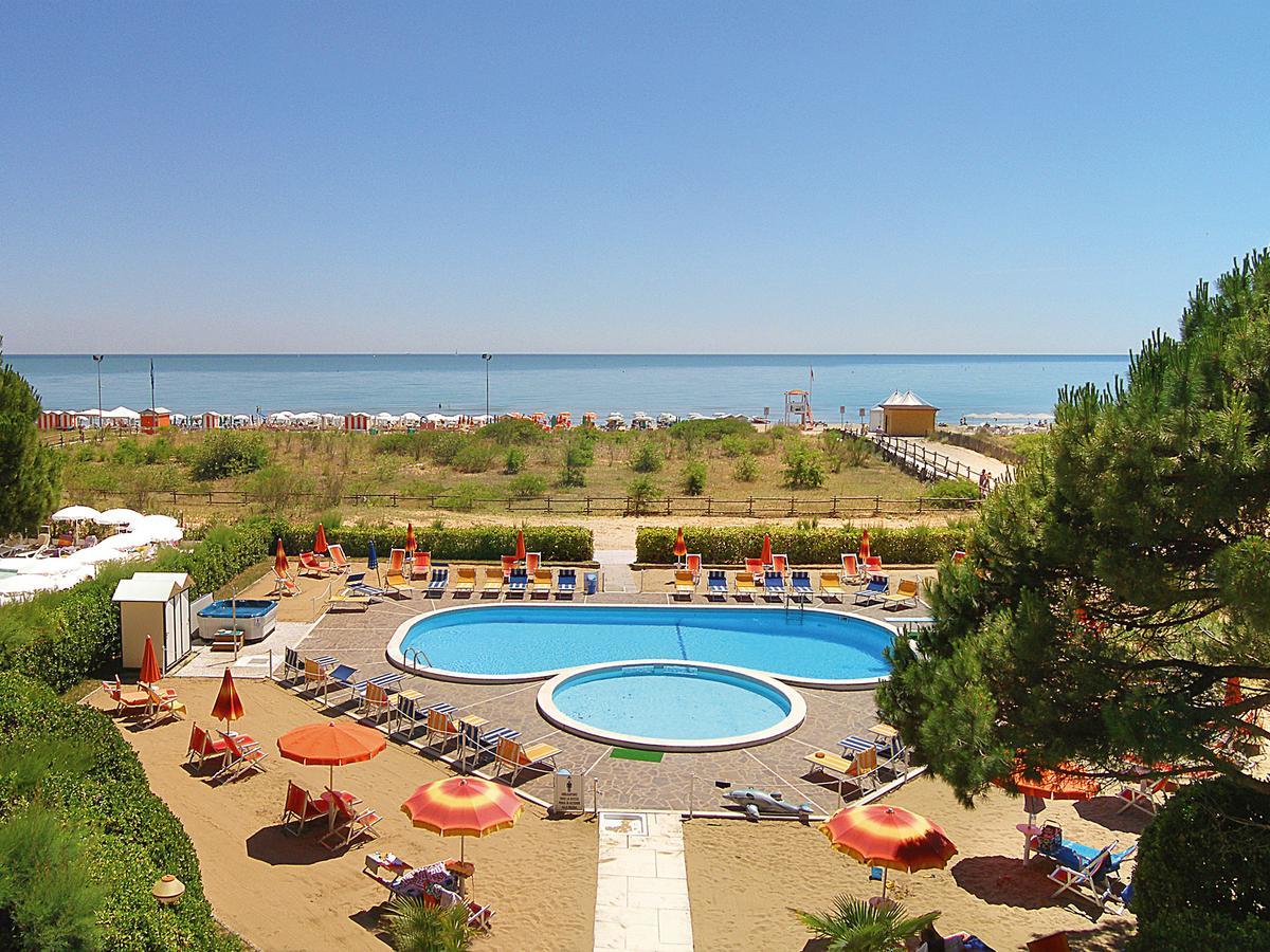 Hotel Bertha Fronte Mare リド・ディ・イエゾロ エクステリア 写真