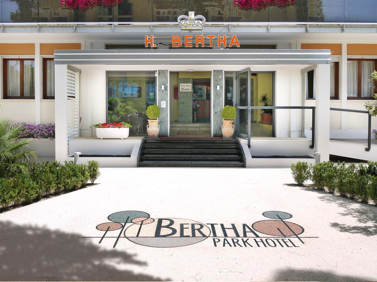Hotel Bertha Fronte Mare リド・ディ・イエゾロ エクステリア 写真