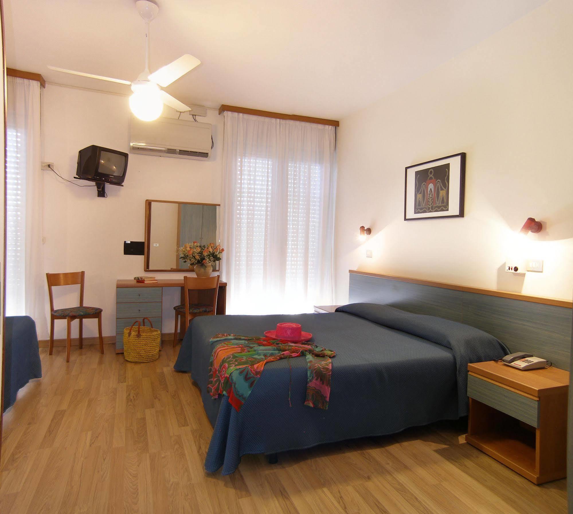 Hotel Bertha Fronte Mare リド・ディ・イエゾロ エクステリア 写真